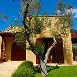 Biancolivo In Salento