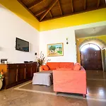 Bed & Breakfast Biancolivo In Salento