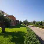 Biancolivo In Salento Bed & Breakfast