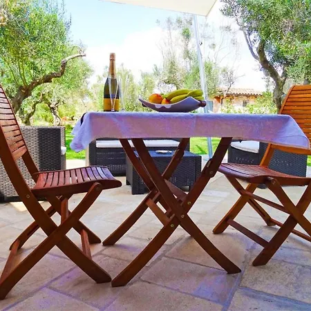Biancolivo In Salento Bed & Breakfast 4*