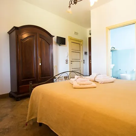 Biancolivo In Salento 3*