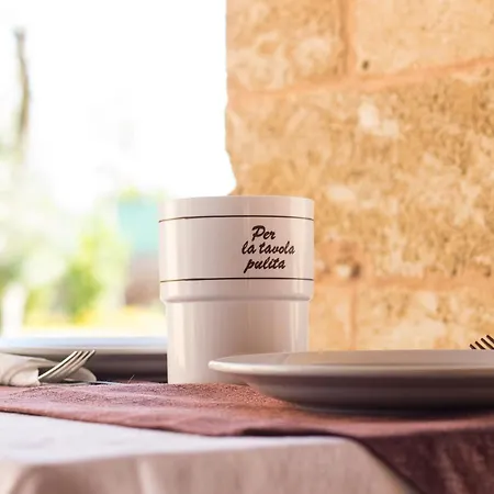 Biancolivo In Salento فندق مبيت وإفطار غالّيبولي