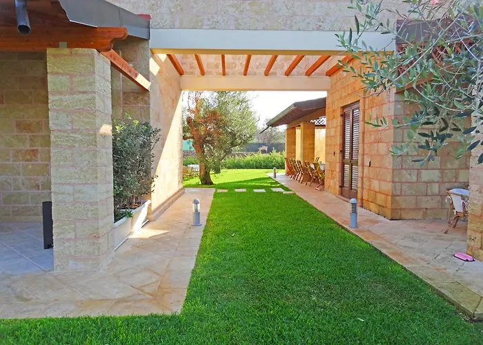 Biancolivo In Salento Bed & Breakfast